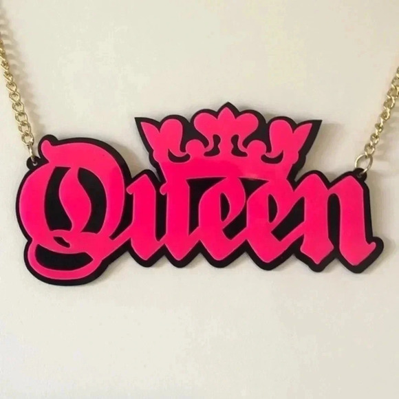 Queen Fun Funny Huge Statement Fan Necklace NWT - Picture 2 of 4